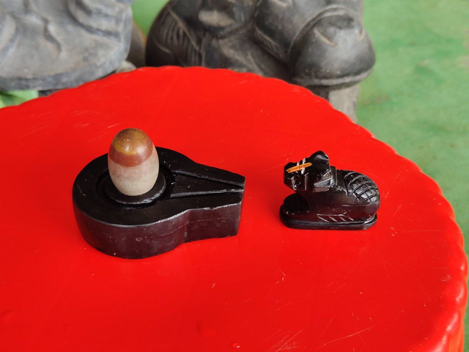 Original 1.5 Inch Narmadeshwar Shivling with 3 Inch Premium Black Stone Jaladhari & Nandi – Natural Sunrise Band Finish
