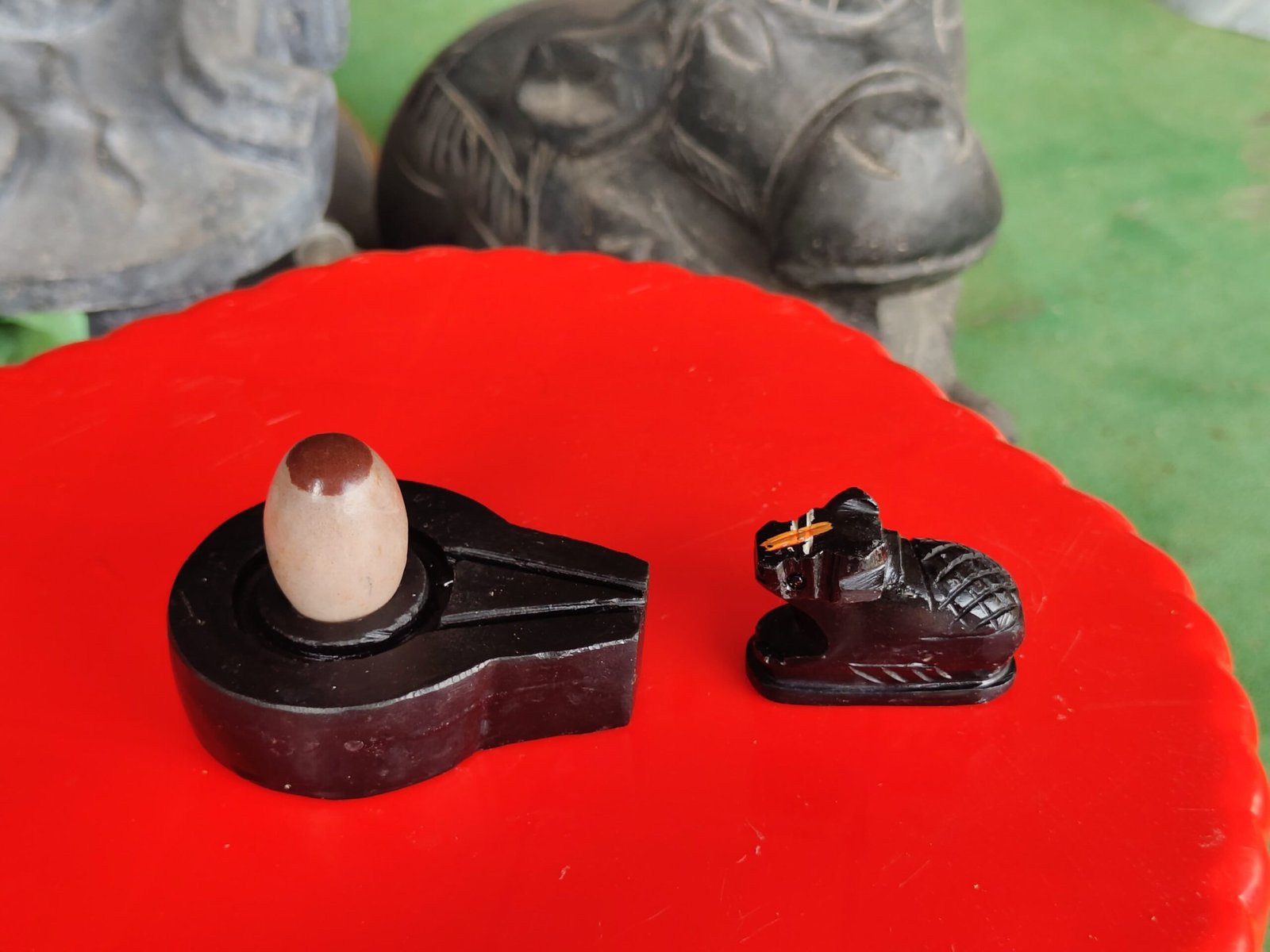 Original 1.5 Inch White Narmadeshwar Shivling with 3 Inch Premium Black Stone Jaladhari & Nandi – Natural Dual Tone Finish